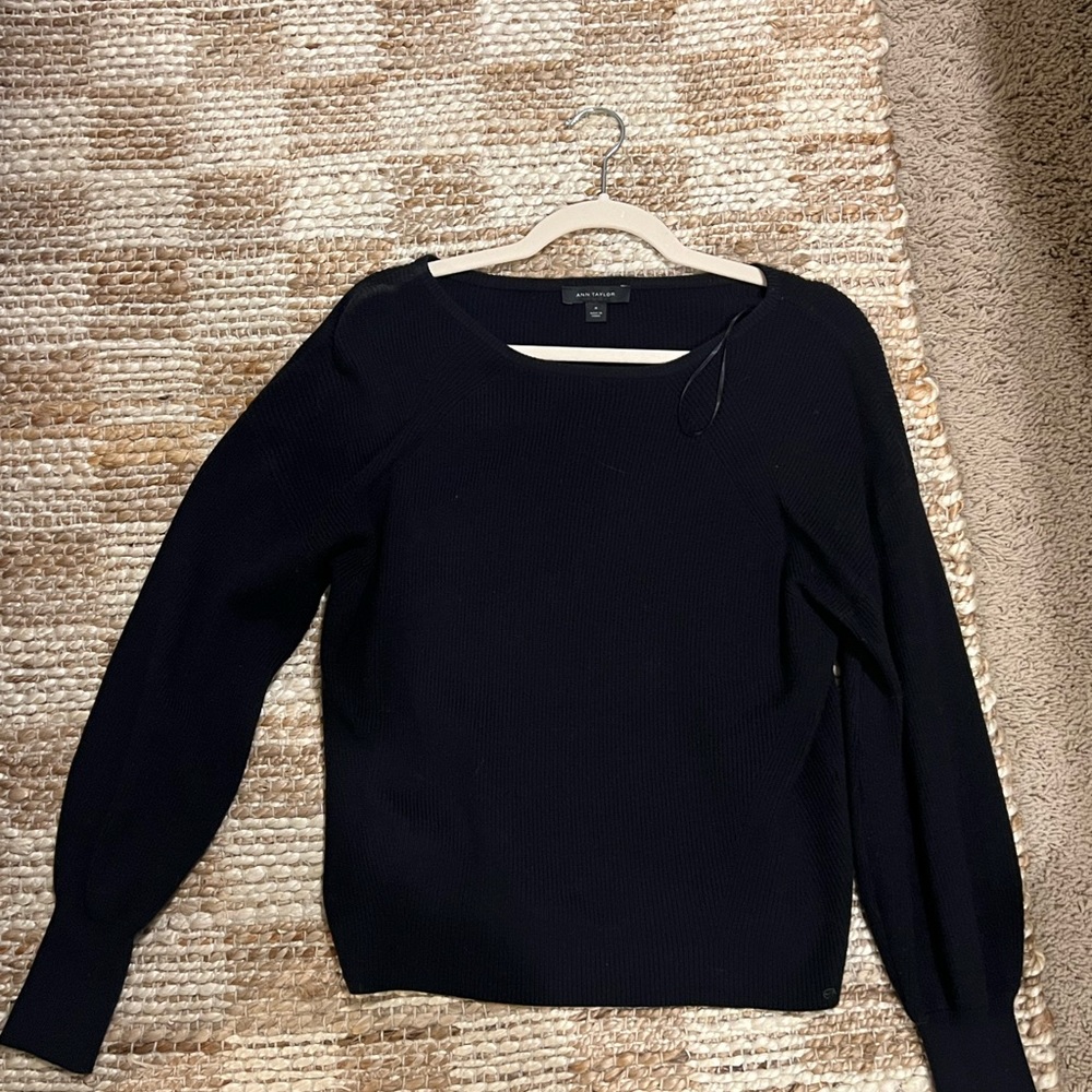 Black Ann Taylor sweater. Size medium. Great condition.